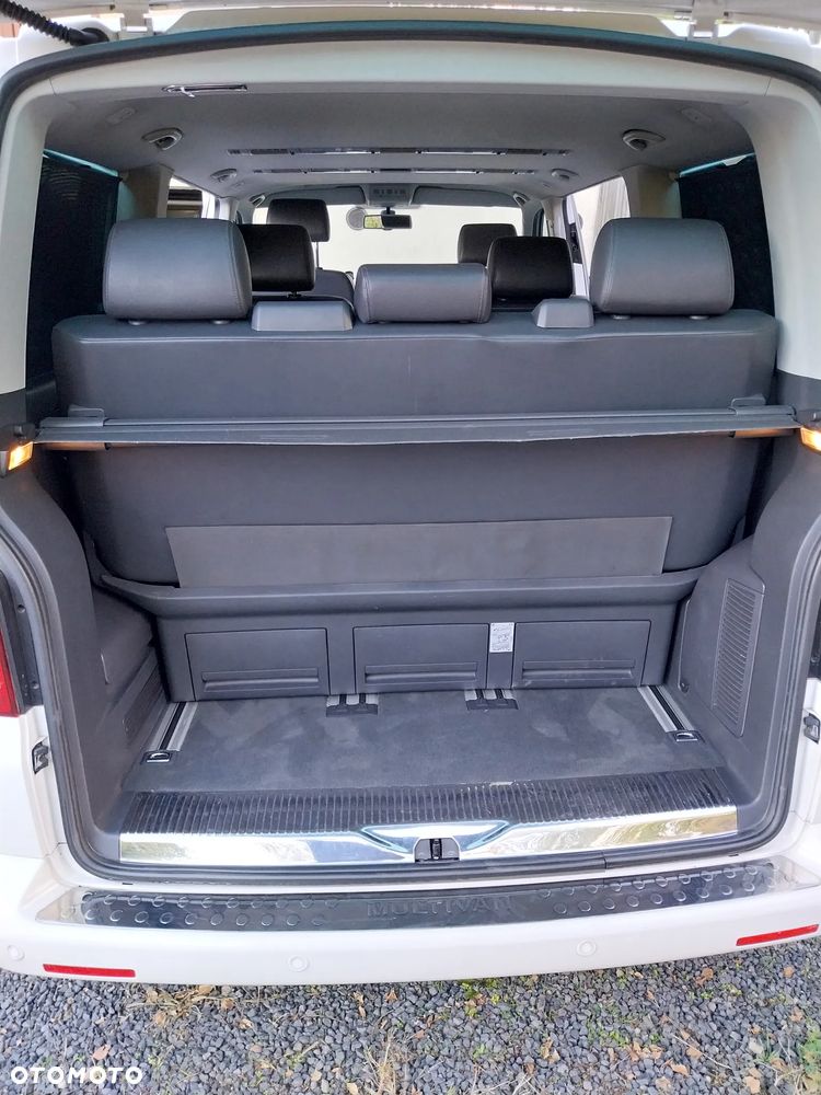 Volkswagen Multivan - 30