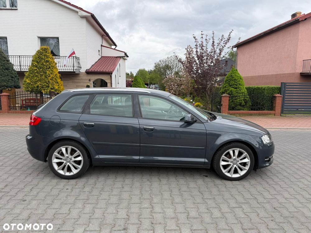 Audi A3 Sportback 2.0 TDI Ambiente - 10