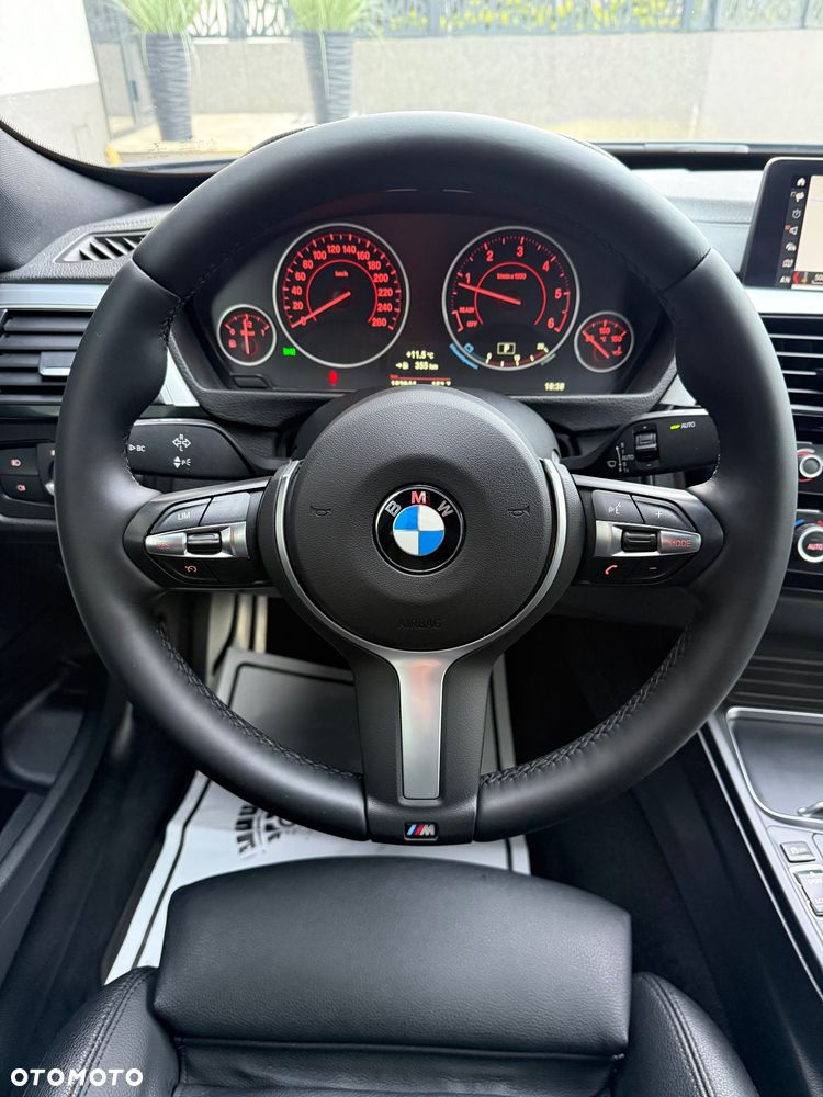 BMW 3GT 318d M Sport - 30