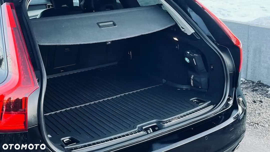 Volvo V90 D4 AWD Momentum Pro - 13