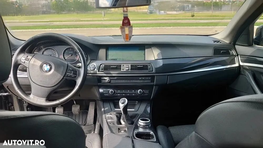 BMW Seria 5 520d Efficient Dynamics Edition - 15