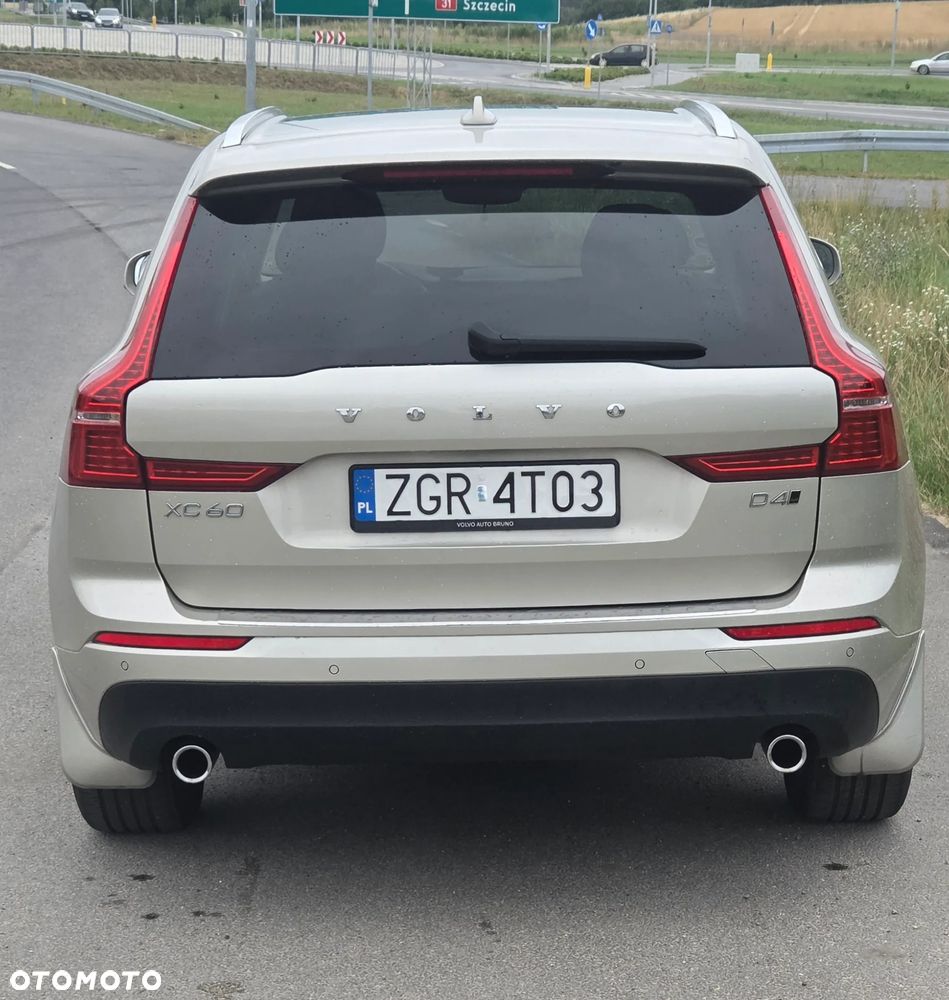 Volvo XC 60 D4 Momentum Pro - 6
