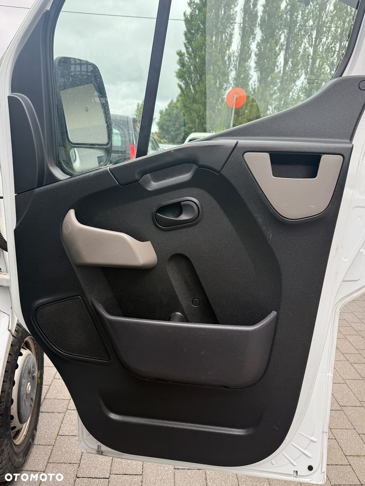 Renault Master - 15