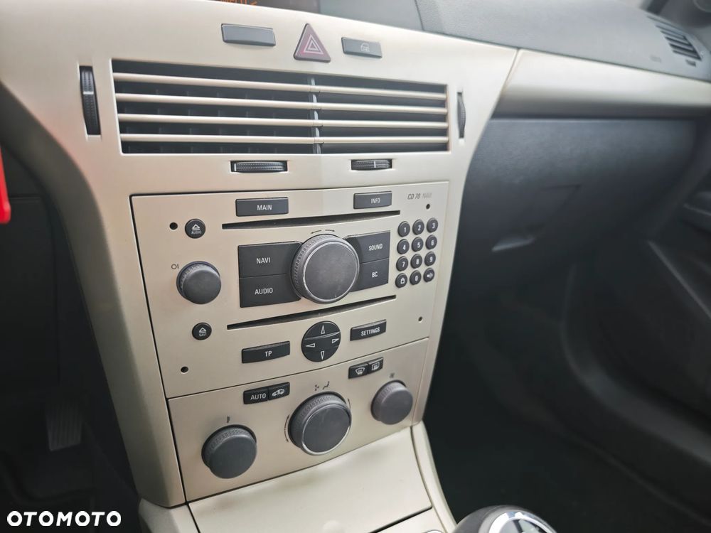 Opel Astra 1.6 Catch me - 32