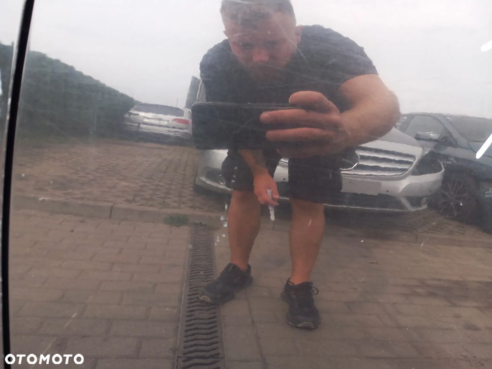 TOYOTA AVENSIS T27 DRZWI LEWE TYLNE LEWY TYŁ KOMBI KOLOR: 209 - 6