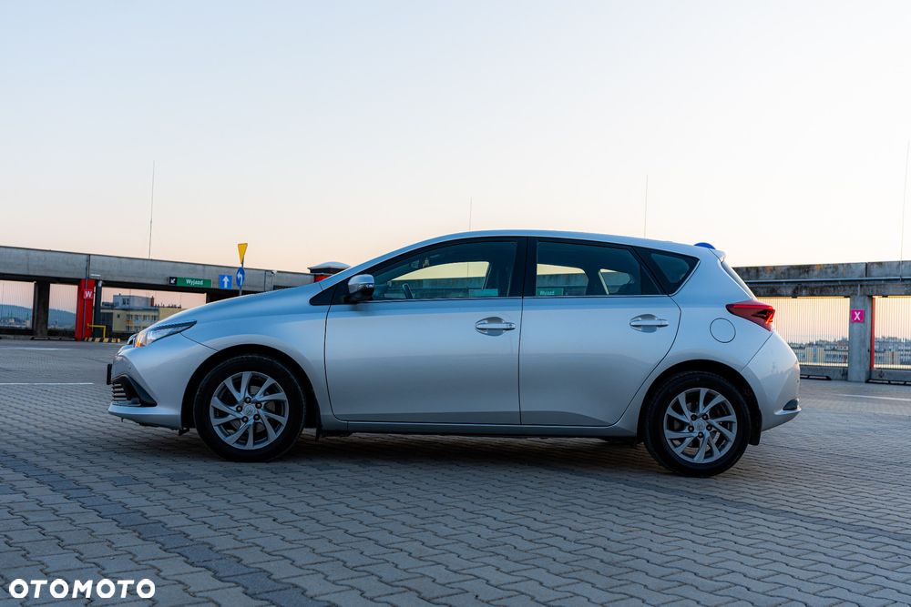 Toyota Auris 1.6 Active - 9