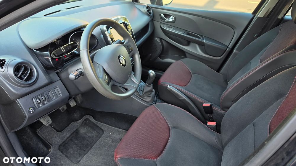Renault Clio 1.2 16V 75 Life - 13