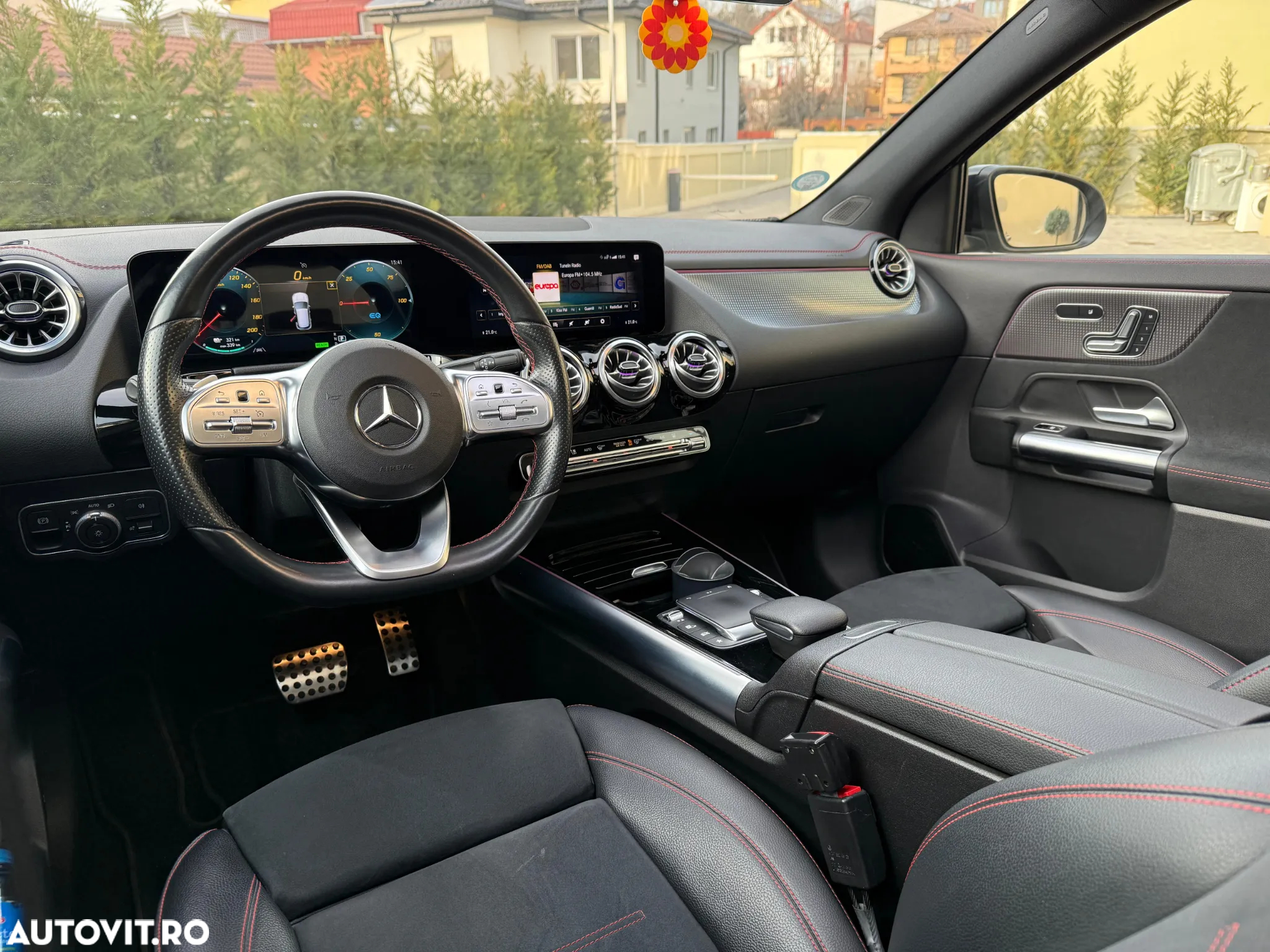 Mercedes-Benz EQA 350 4MATIC - 16