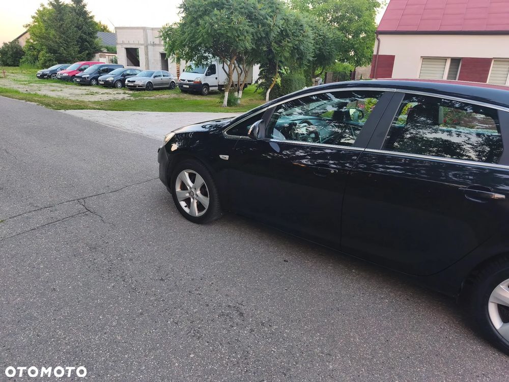 Opel Astra 1.4 T Cosmo - 8