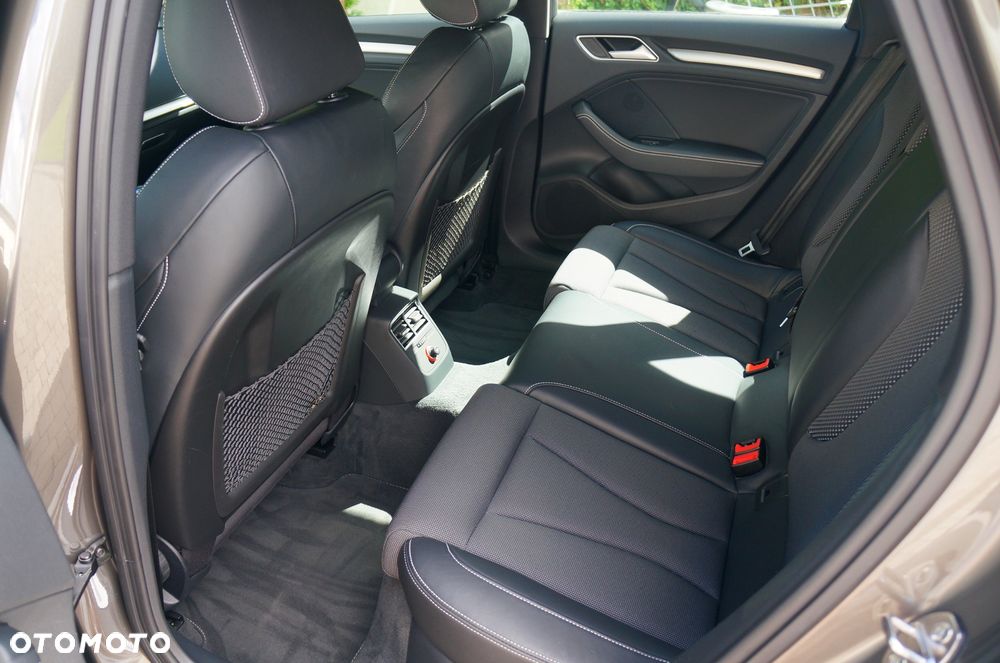 Audi A3 Sportback 2.0 TDI S line Sportpaket - 38