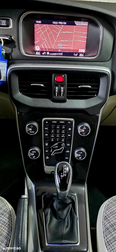 Volvo V40 T2 Aut. Inscription - 18