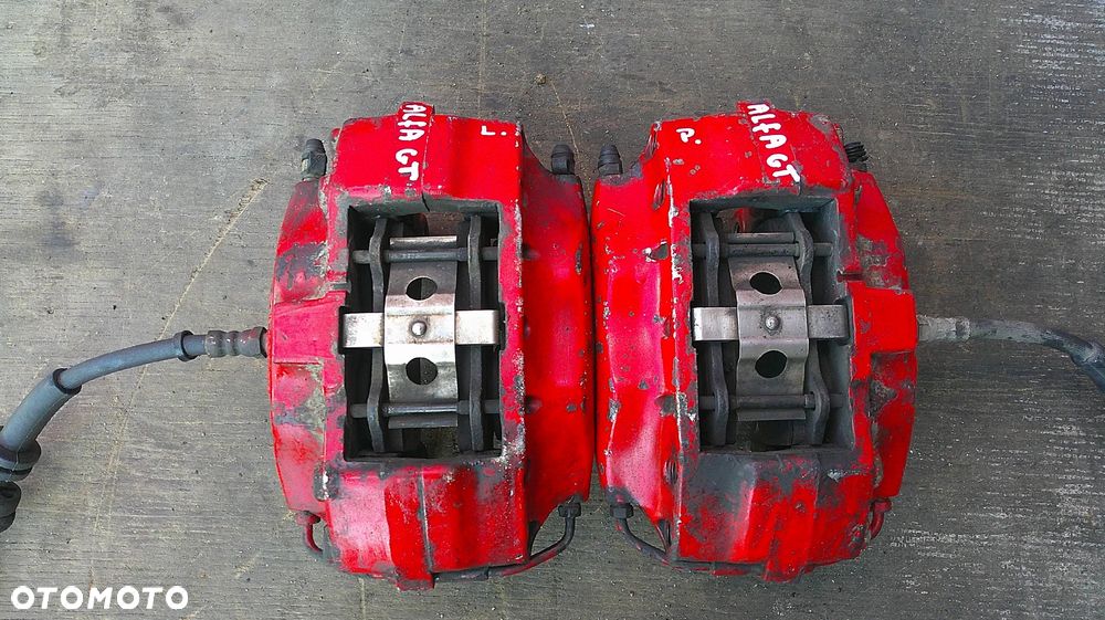 ALFA ROMEO GT ZACISK PRZEDNI BREMBO KOMPLET PRAWY I LEWY - 1