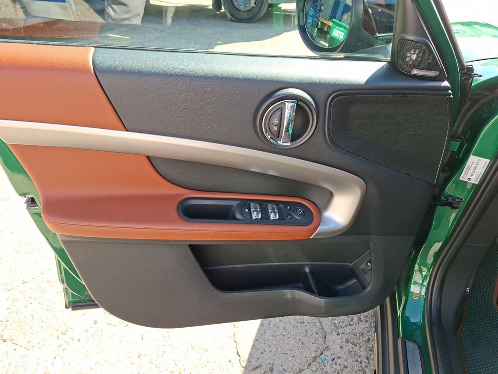 MINI Countryman Cooper SD Classic Trim - 14