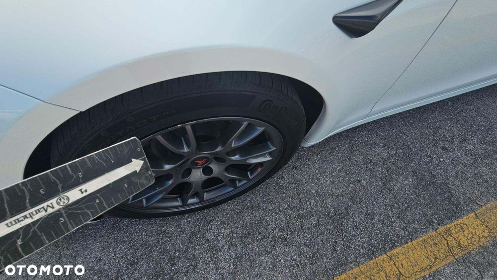 Tesla Model S AWD - 19