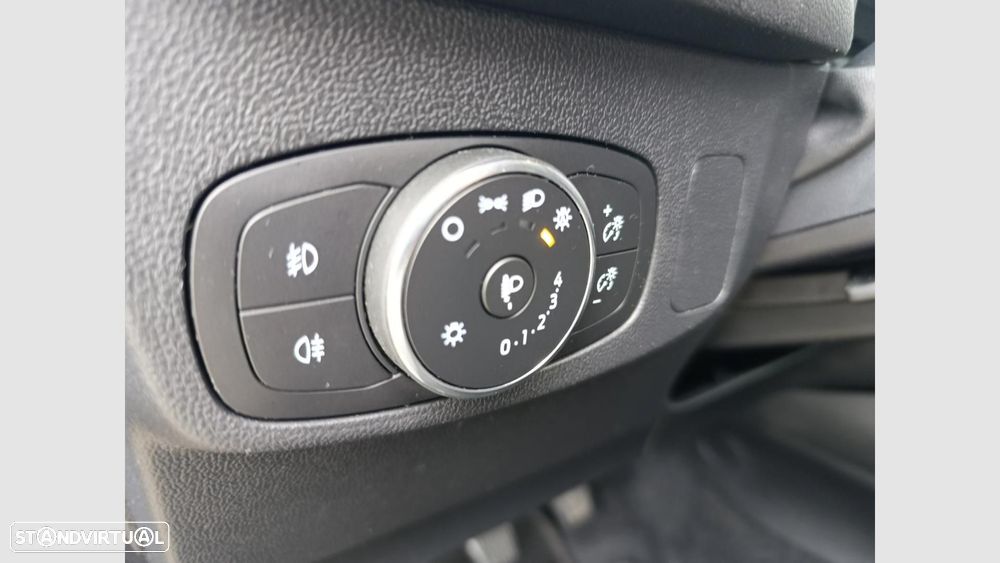 Ford Focus 1.0 EcoBoost MHEV ST-Line - 17