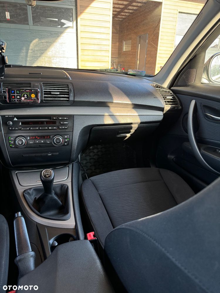 BMW Seria 1 116i - 8
