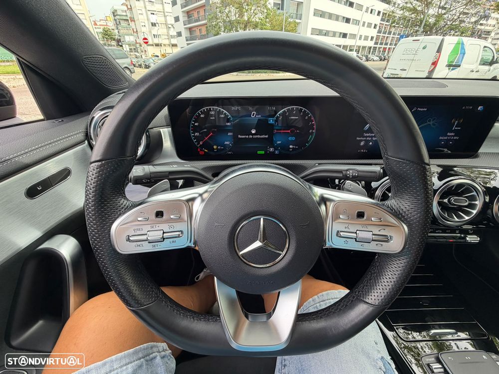 Mercedes-Benz CLA 250 e 8G-DCT AMG Line - 29