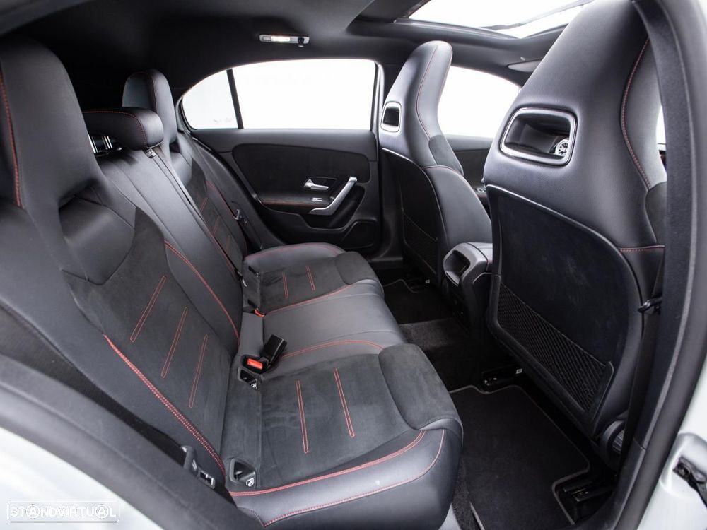 Mercedes-Benz A 250 e 8G-DCT AMG Line - 10
