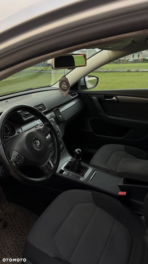 Volkswagen Passat 2.0 TDI BlueMotion Technology Comfortline - 9