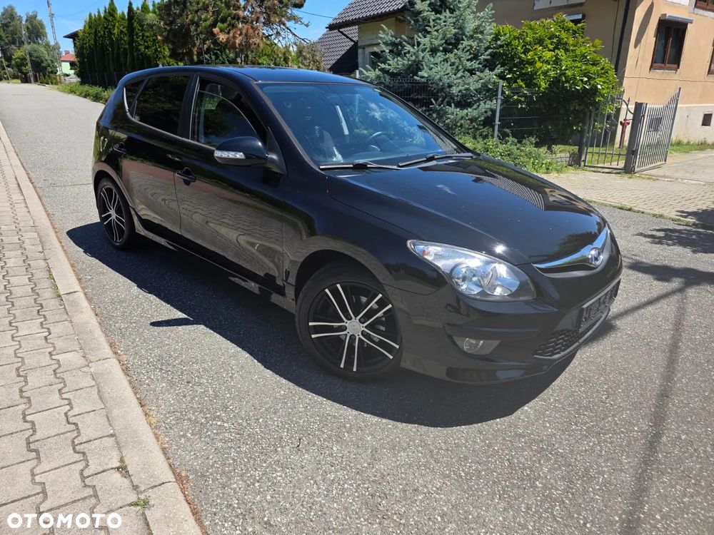 Hyundai i30 1.4 Comfort World Cup - 23