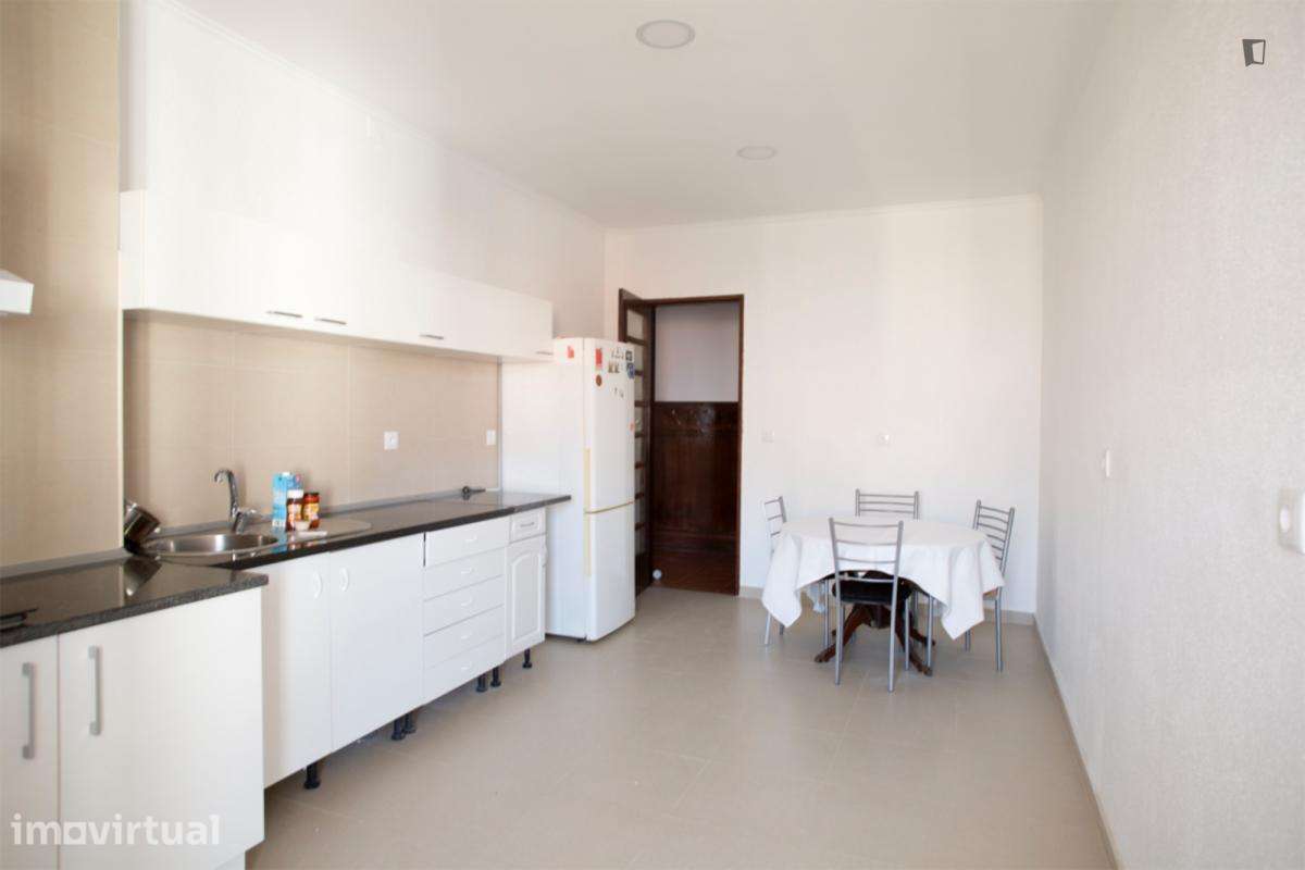 Quarto - localizado em Avenida da Liberdade Lisbon - Grande imagem: 2/10