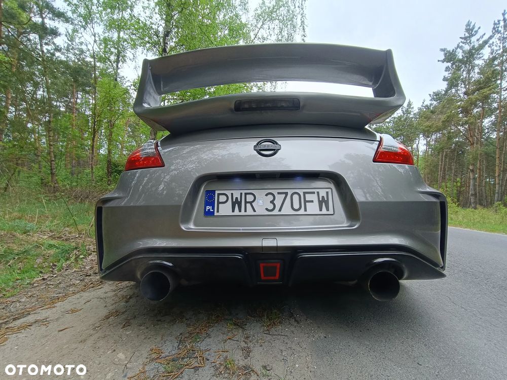Nissan 370 Z - 9