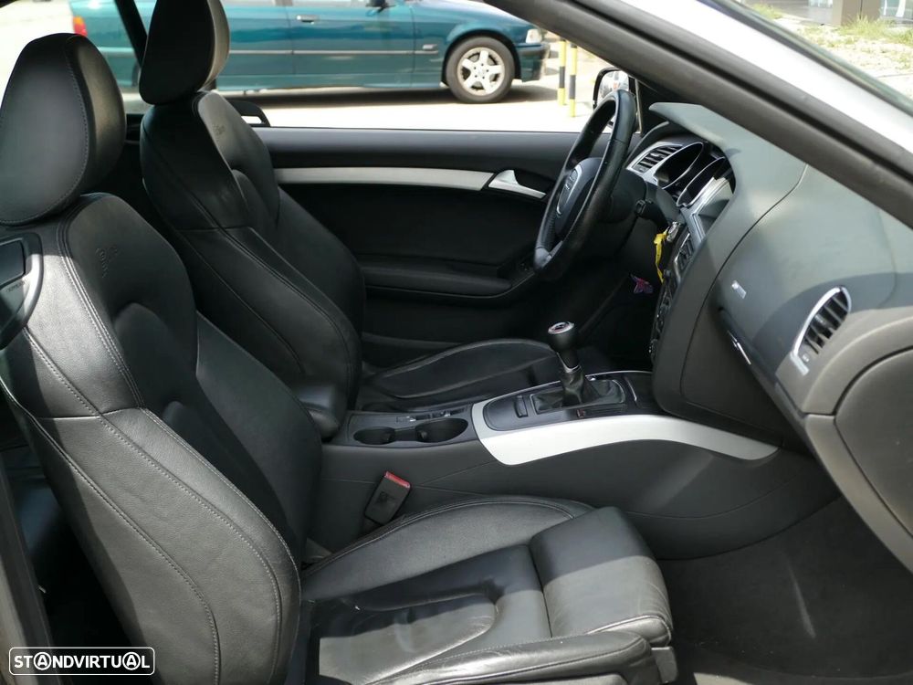 Audi A5 Cabrio 2.0 TDi S-line - 31
