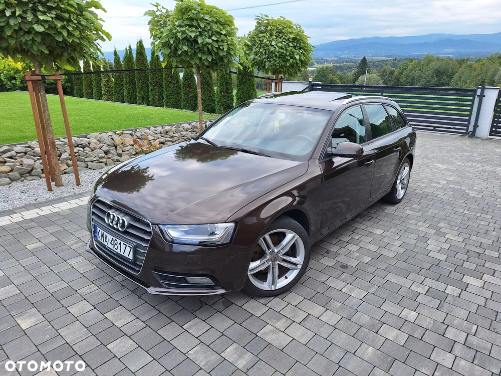 Audi A4 Avant 2012 photo 2