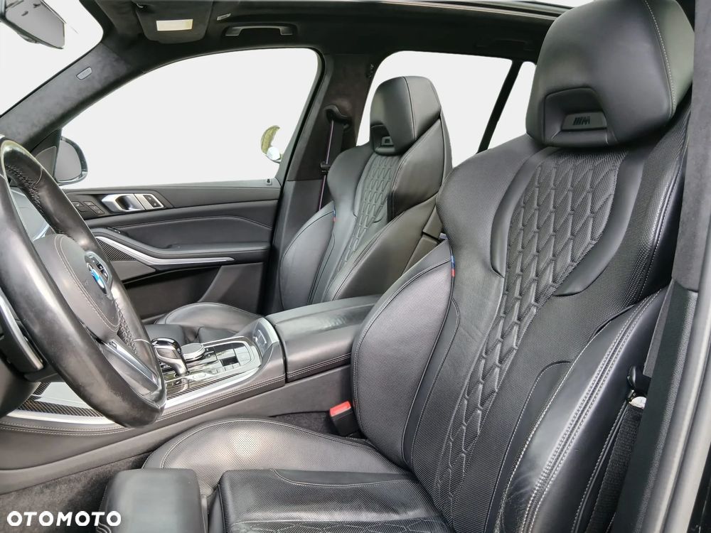 BMW X5 M50i - 13