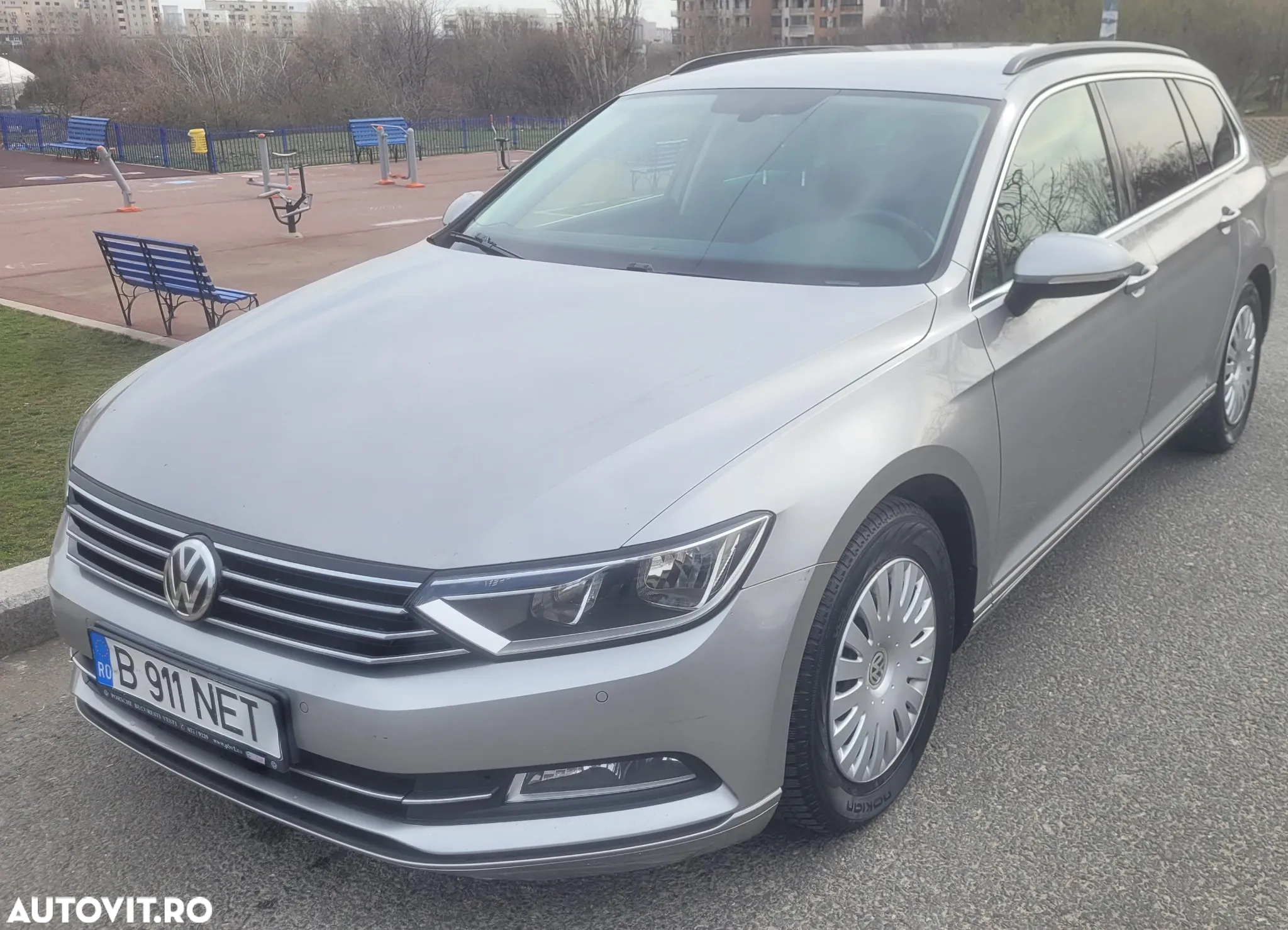 Volkswagen Passat Variant 1.6 TDI SCR DSG Comfortline - 20