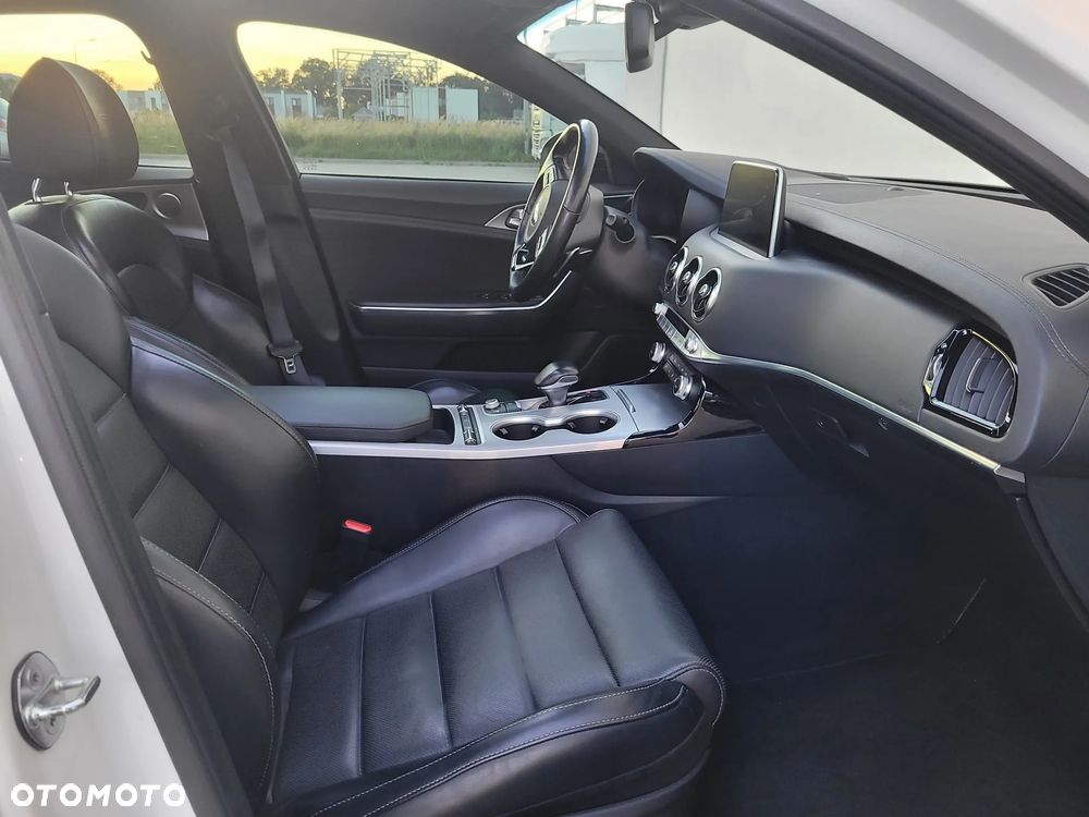 Kia Stinger 3.3 T-GDI AWD GT - 19
