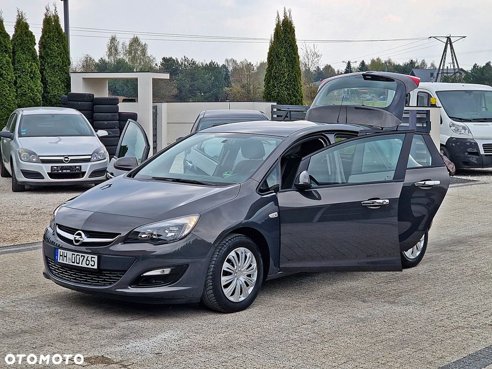 Opel Astra 1.4 150 Jahre - 17
