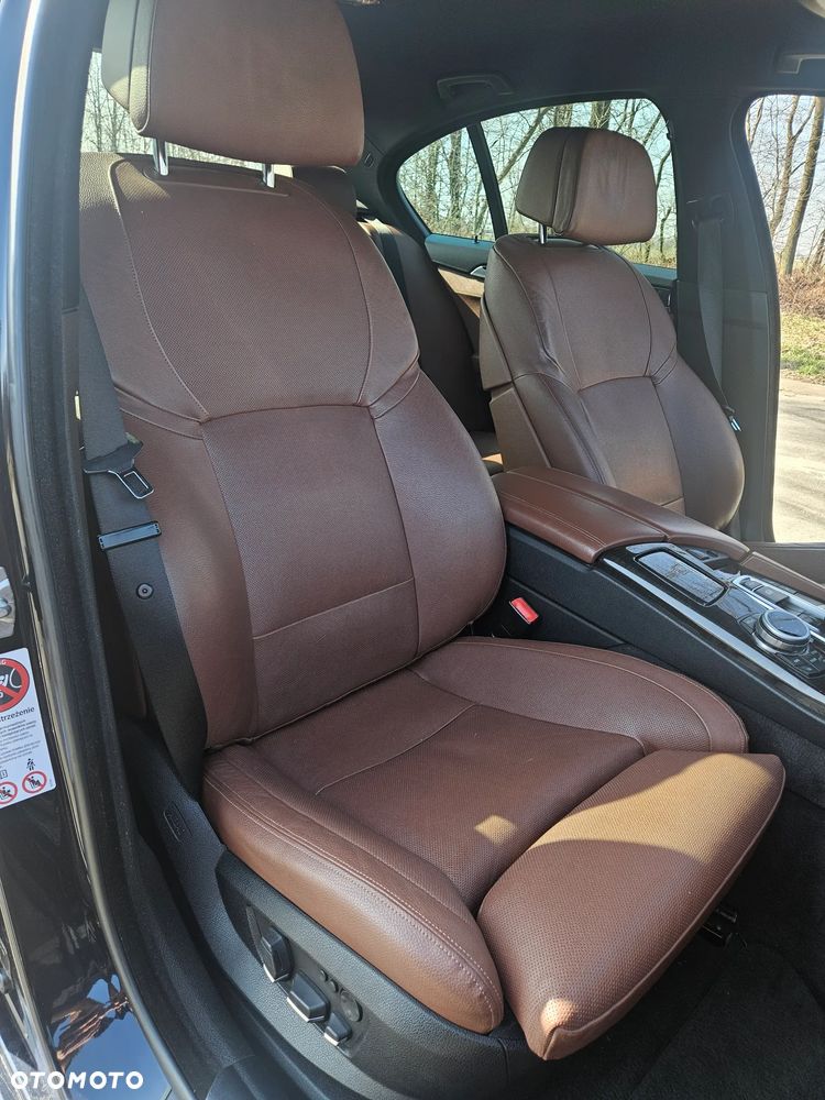 BMW Seria 5 535d xDrive - 27