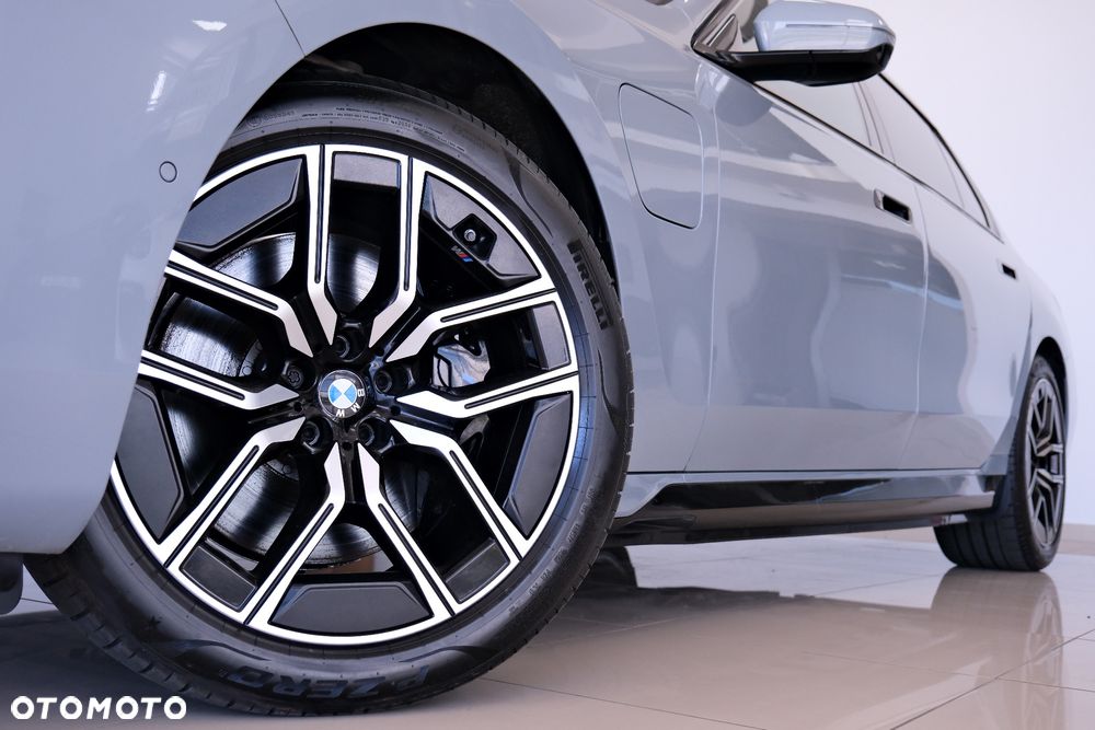BMW Seria 7 - 19