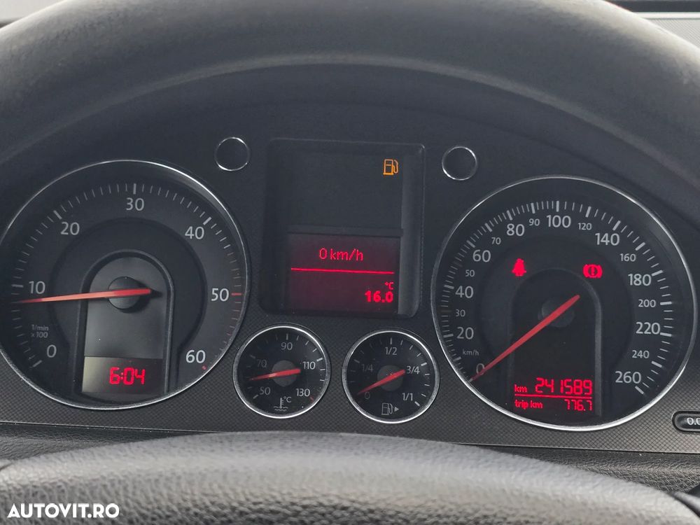 Volkswagen Passat - 13