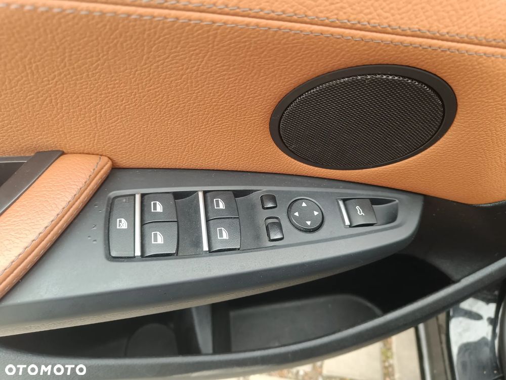 BMW X4 xDrive28i - 16