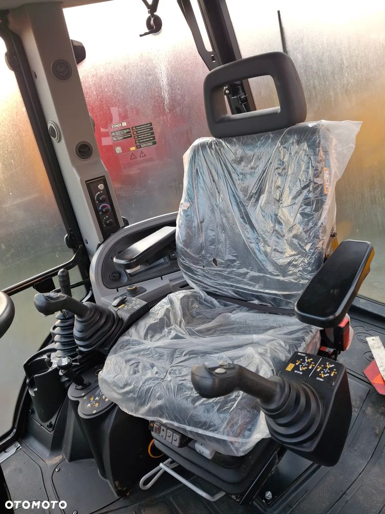 JCB 3CX PLUS AEC - 6