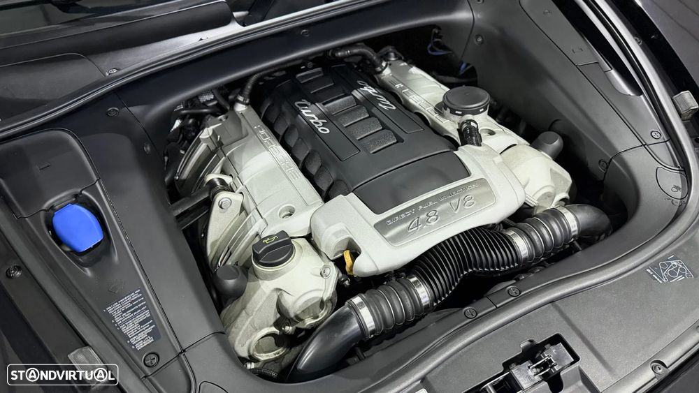 Porsche Cayenne Turbo - 39