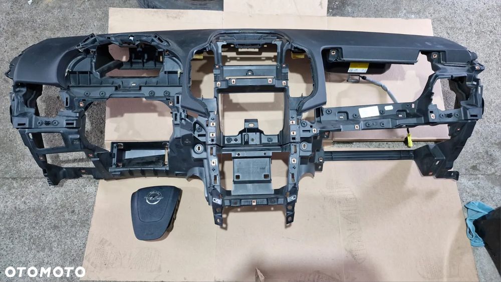 Deska rozdzielcza konsola poduszki Opel Zafira C oryginał - 1