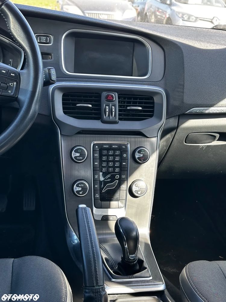 Volvo V40 Cross Country D2 Momentum - 18