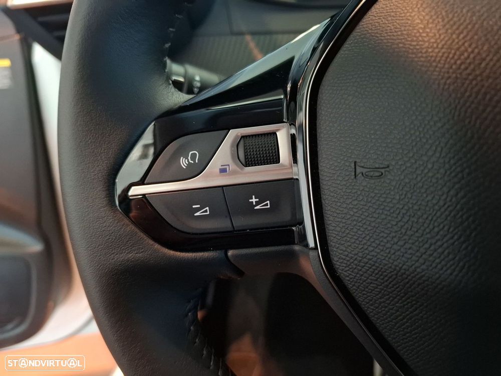 Peugeot e-208 50 kWh Allure - 16