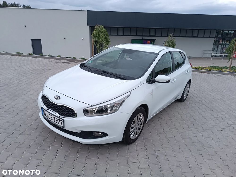 Kia Ceed 1.4 CVVT Vision - 1