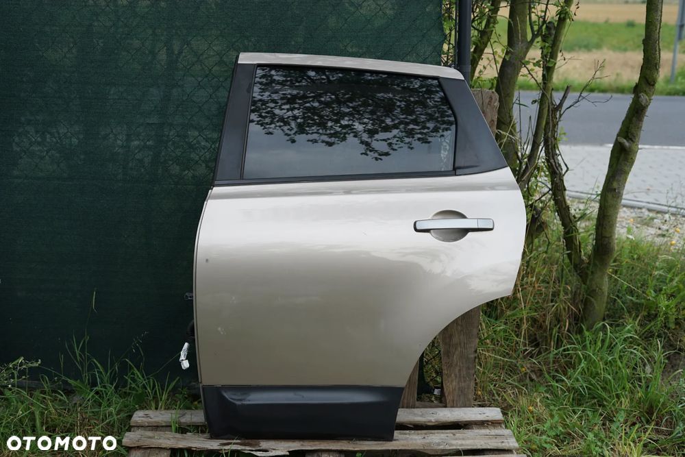 Drzwi tył tylne lewe Nissan Qashqai I J10 C30G