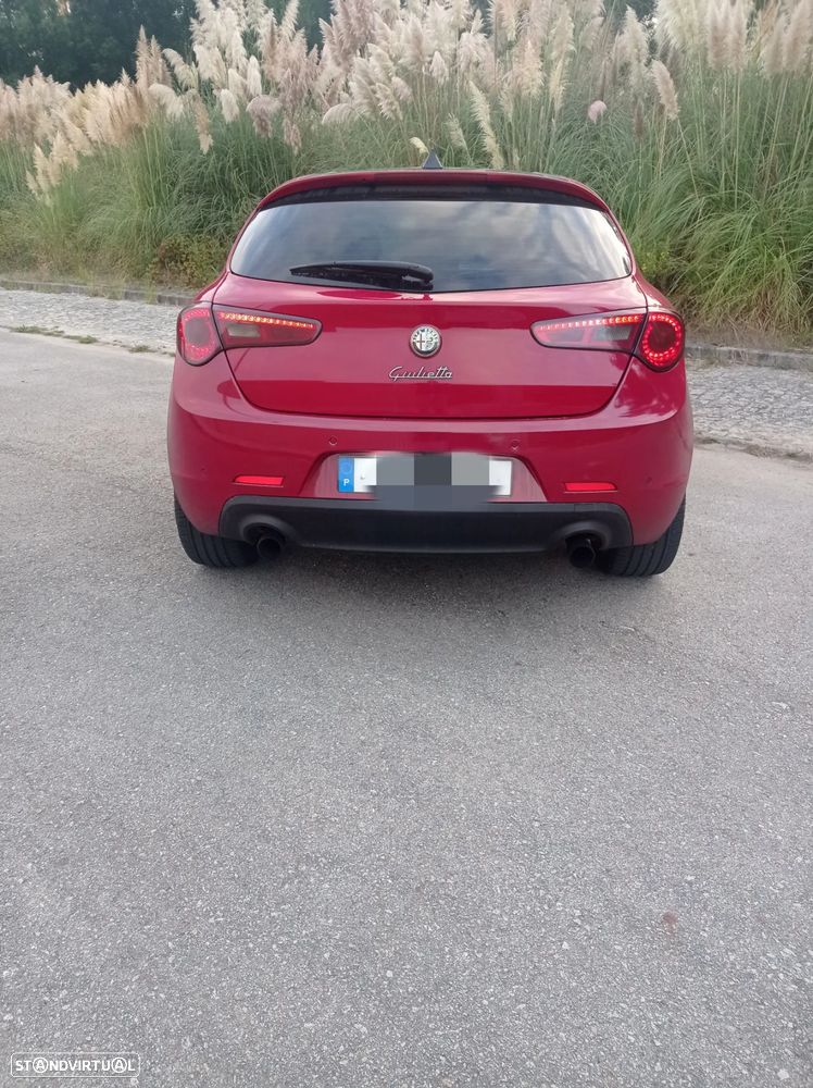 Alfa Romeo Giulietta 2.0 JTDM 16V - 2