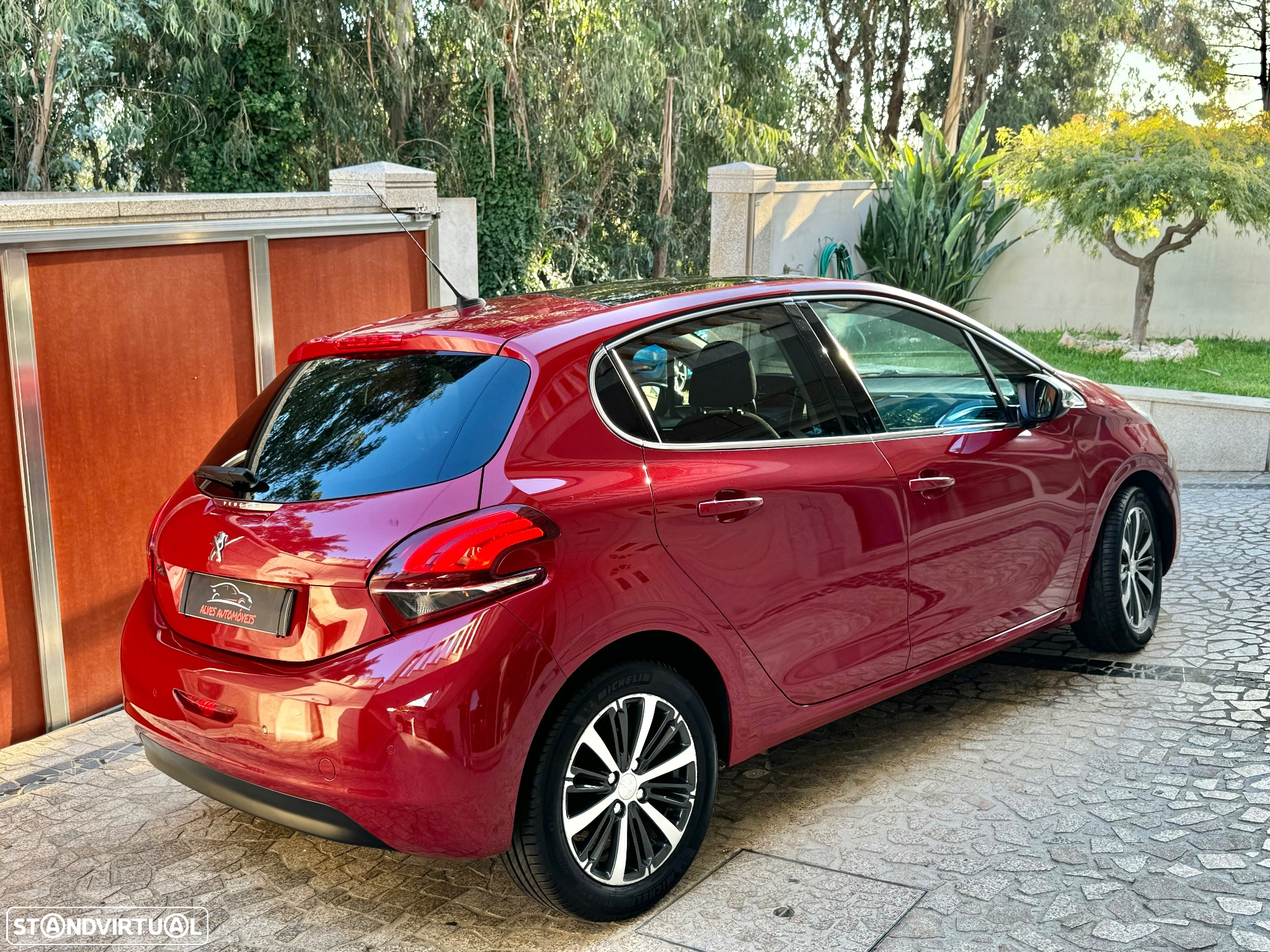 Peugeot 208 PureTech 82 Stop & Start Signature - 4