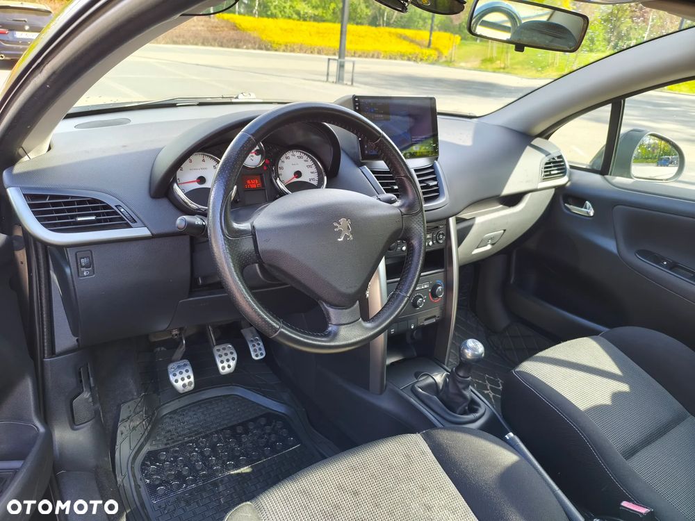 Peugeot 207 CC 1.6 Intense - 9