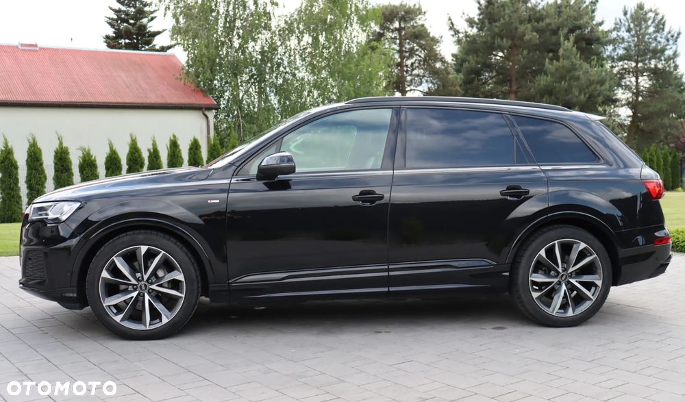 Audi Q7 - 1