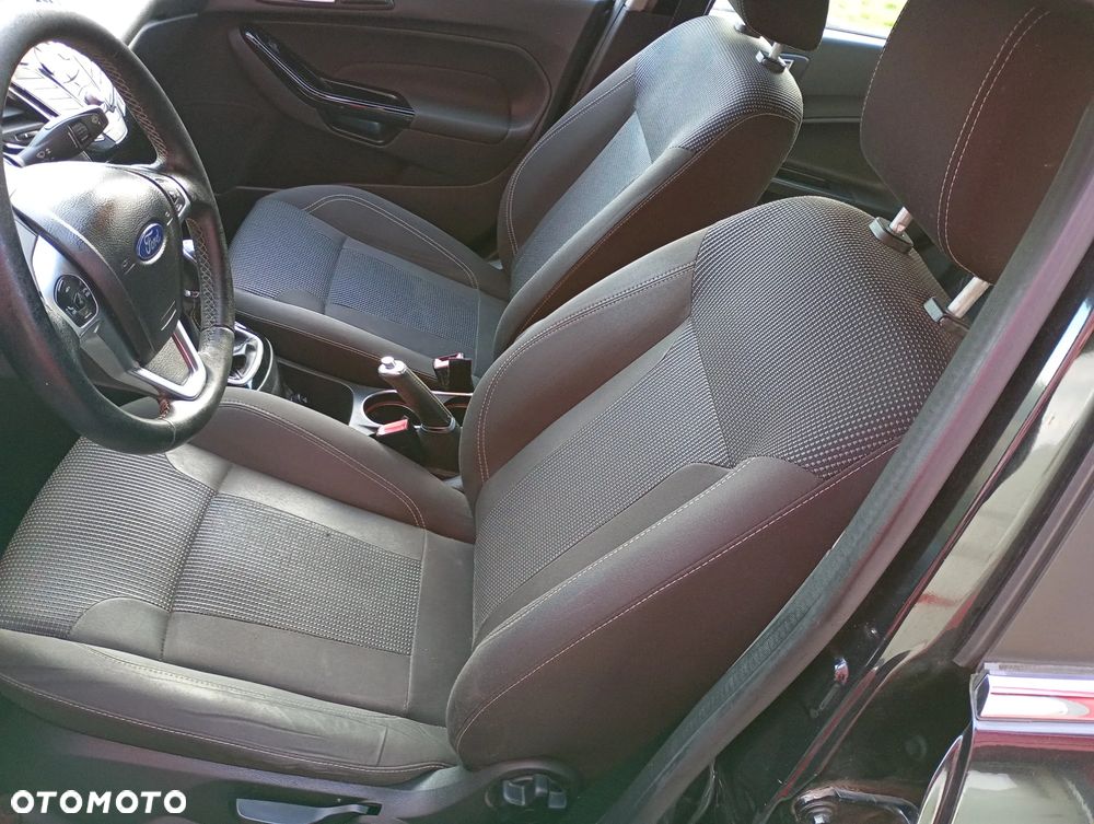 Ford Fiesta - 11