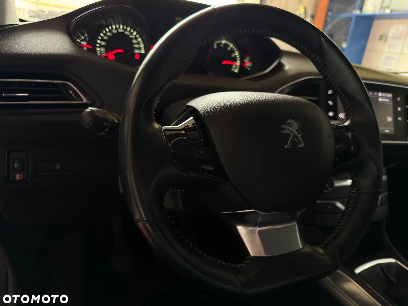 Peugeot 308 - 16