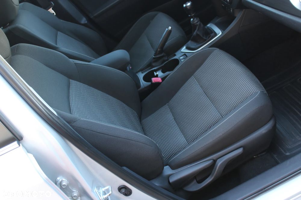 Toyota Auris 2.0 D-4D Comfort - 9